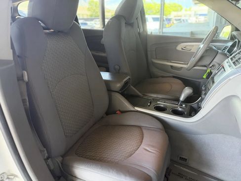 Used 2011 Chevrolet Traverse LS AWD/4WD image 20
