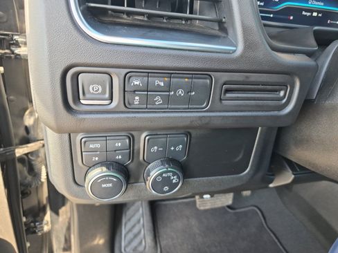 Used 2024 Chevrolet Tahoe Z71 AWD/4WD image 27