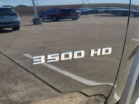 Used 2022 Chevrolet Silverado 3500 LTZ w/ LTZ Plus Package image 32