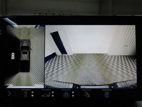 Used 2024 Chevrolet Silverado 2500 High Country w/ High Country Premium Package image 16