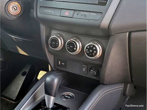 Used 2025 Mitsubishi Outlander Sport SE AWD/4WD image 21