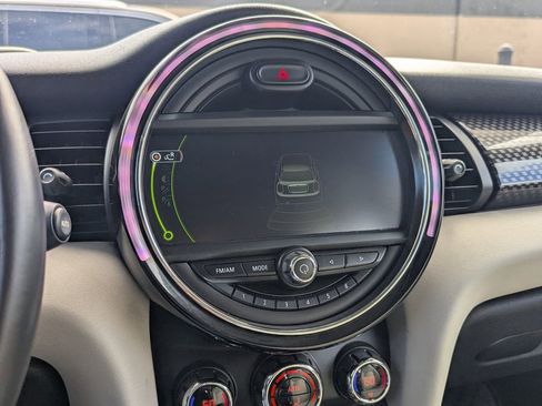 Used 2014 MINI Cooper S image 18