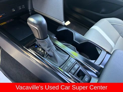 Used 2025 Toyota Camry SE w/ Convenience Package FWD image 22