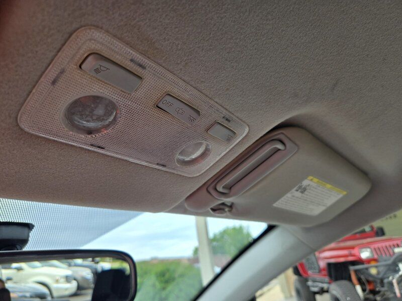 Used 2013 Toyota Yaris L FWD image 20