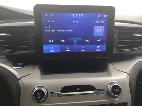 Used 2023 Ford Explorer XLT AWD/4WD image 25