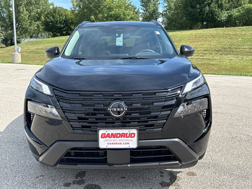 New 2026 Nissan Rogue Dark Armor AWD/4WD image 3