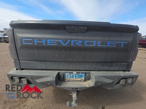 Used 2020 Chevrolet Silverado 1500 LT Trail Boss image 7
