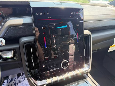 New 2026 GMC Yukon XL AT4 Ultimate AWD/4WD image 30