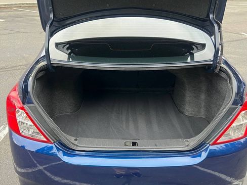 Used 2018 Nissan Versa SV FWD image 16