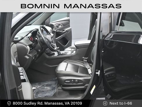 Used 2023 Chevrolet Traverse Premier w/ Redline Edition image 12