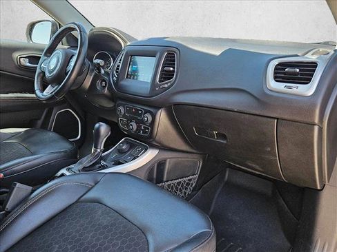 Used 2018 Jeep Compass Latitude w/ Popular Equipment Group AWD/4WD image 23