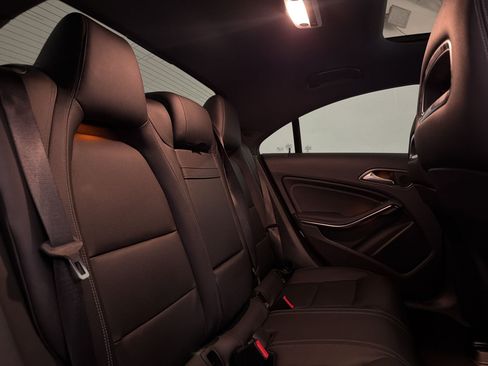 Used 2019 Mercedes-Benz CLA 250 image 29