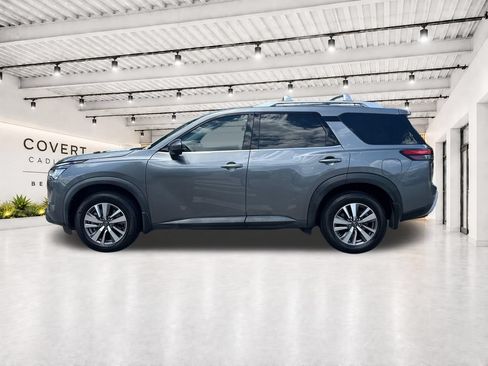 Used 2023 Nissan Pathfinder SL AWD/4WD image 6