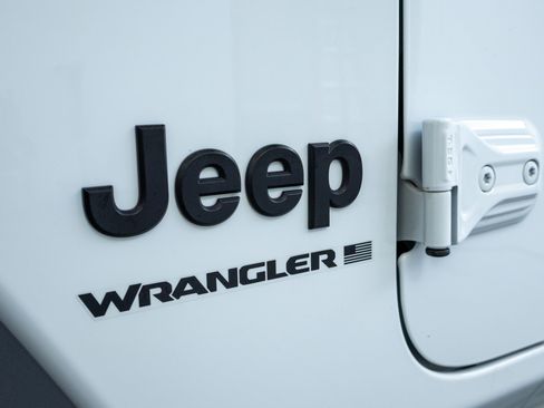 Used 2024 Jeep Wrangler Unlimited Sport AWD/4WD image 25