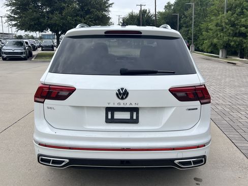 Used 2024 Volkswagen Tiguan SEL R-Line AWD/4WD image 10