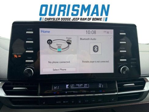 Used 2021 Toyota Sienna XLE image 11