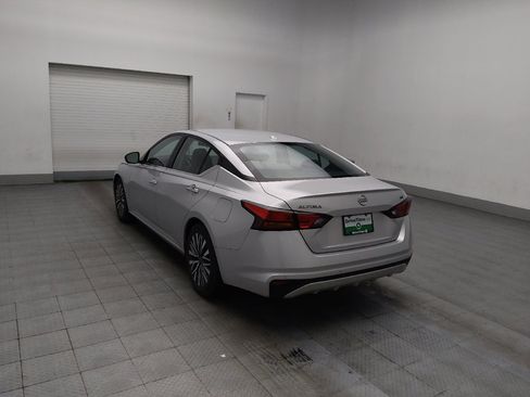 Used 2024 Nissan Altima 2.5 SV image 5