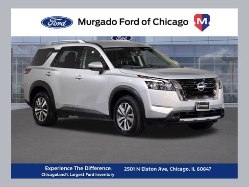 Used 2025 Nissan Pathfinder SL image 1