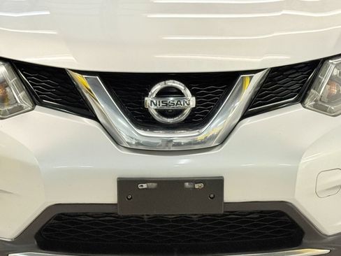 Used 2016 Nissan Rogue SV w/ SV Premium Package AWD/4WD image 5