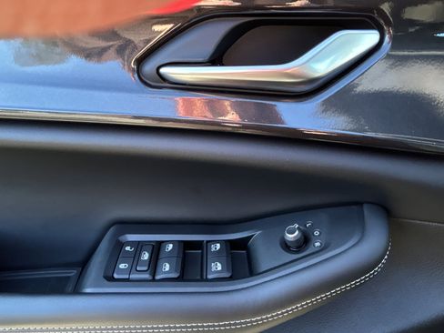 Used 2023 Jeep Grand Cherokee L Laredo w/ Luxury Tech Group I image 21