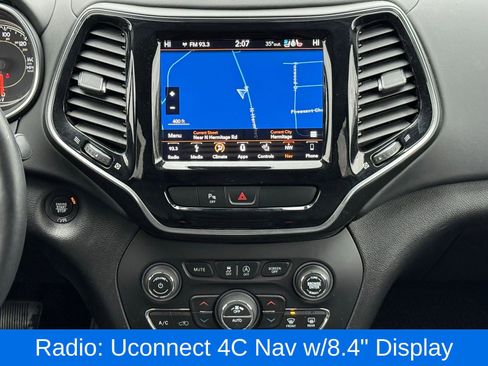 Used 2019 Jeep Cherokee Overland image 21