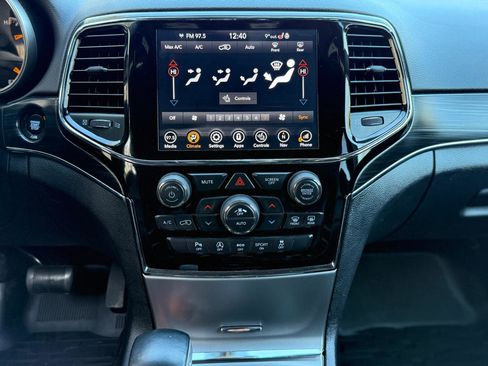 Used 2020 Jeep Grand Cherokee Limited w/ Premium Lighting Group image 23