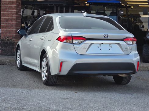 Used 2024 Toyota Corolla LE image 6