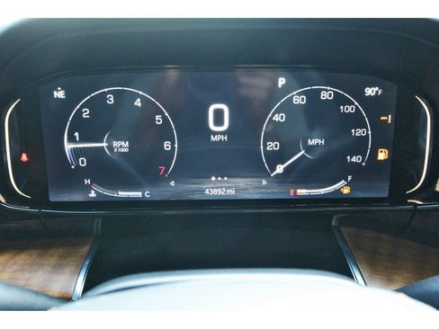 Used 2022 Jeep Grand Wagoneer Series III AWD/4WD image 16