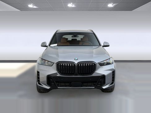 Used 2026 BMW X5 xDrive40i w/ M Sport Package AWD/4WD image 4