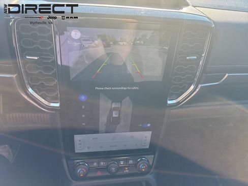 Used 2024 Ford Ranger Lariat w/ FX4 Off-Road Package AWD/4WD image 17