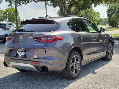 Used 2023 Alfa Romeo Stelvio Ti w/ Active Assist Plus Package AWD/4WD image 4