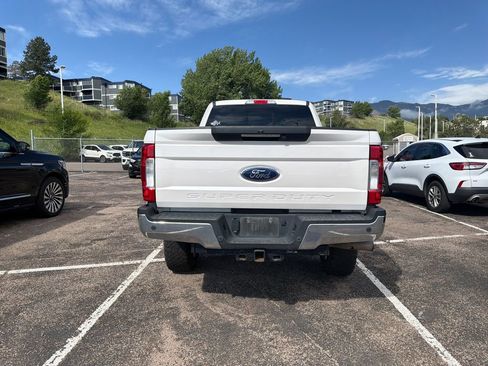 Used 2019 Ford F250 Lariat w/ Lariat Ultimate Package AWD/4WD image 5