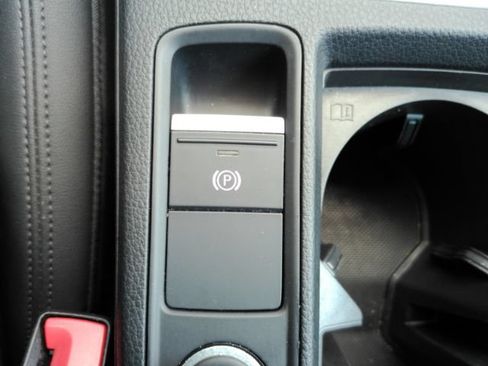 Used 2025 Audi Q3 2.0T Premium AWD/4WD image 48