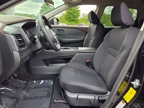 Used 2023 Nissan Rogue S FWD image 6