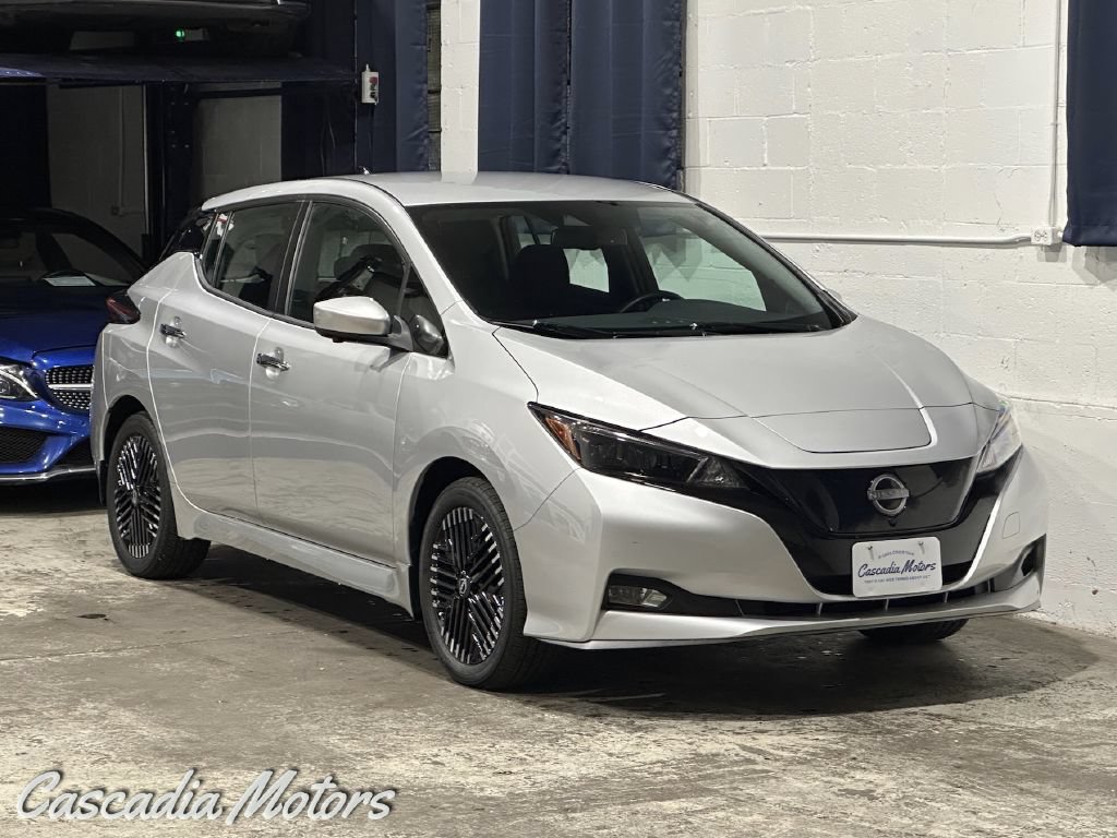 Used 2023 Nissan Leaf SV Plus FWD image 1