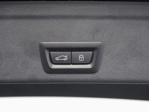 Used 2024 BMW X6 xDrive40i w/ Premium Package AWD/4WD image 38