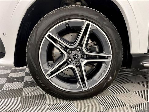 Certified 2025 Mercedes-Benz GLS 450 4MATIC image 8