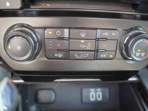Used 2016 Ford F150 XLT w/ Equipment Group 302A Luxury AWD/4WD image 7