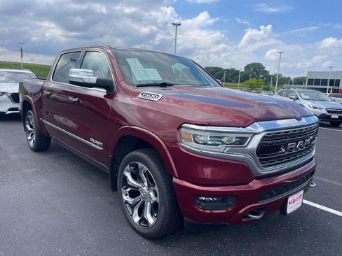 Used 2022 RAM 1500 Limited w/ Body-Colour Bumper Group AWD/4WD image 2