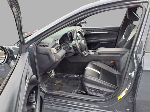 Used 2025 Toyota Camry SE FWD image 20