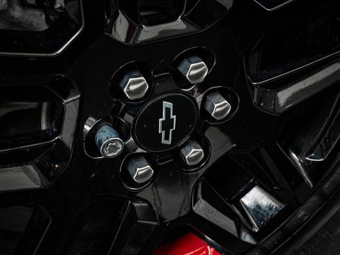 Used 2023 Chevrolet Traverse Premier image 8