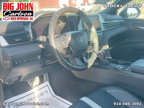 Used 2025 Toyota Camry SE FWD image 14