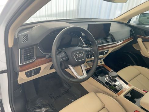 Used 2024 Audi Q5 e Premium Plus image 4