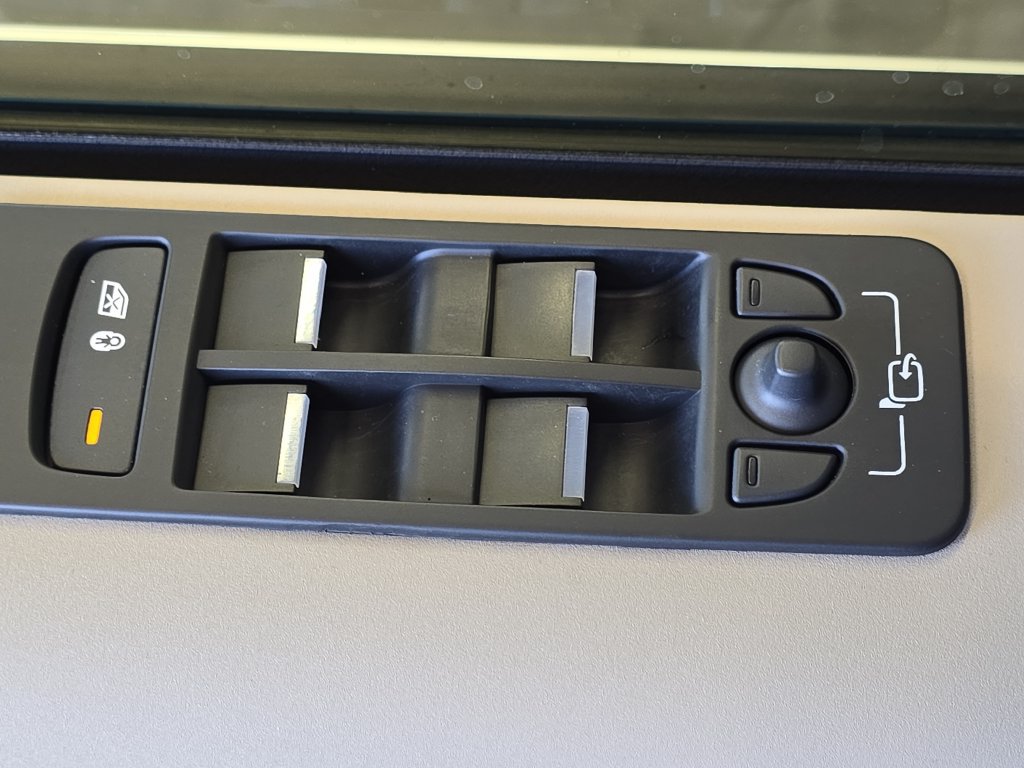 Certified 2025 Land Rover Discovery Sport S AWD/4WD image 30