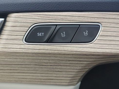 Used 2021 Hyundai Palisade Limited image 17