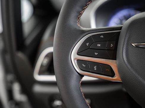 New 2026 Chrysler Pacifica Pinnacle FWD image 25