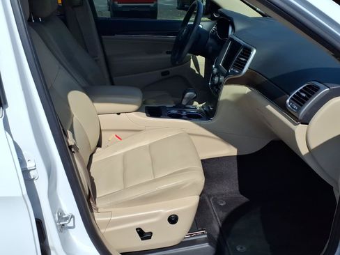 Used 2018 Jeep Grand Cherokee Limited RWD image 13