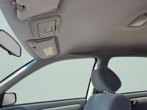 Used 2001 Toyota Camry LE w/ Value Pkg 3 FWD image 16