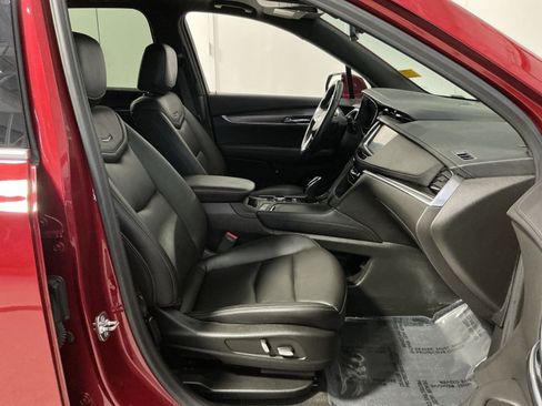 Used 2024 Cadillac XT6 Luxury AWD/4WD image 28
