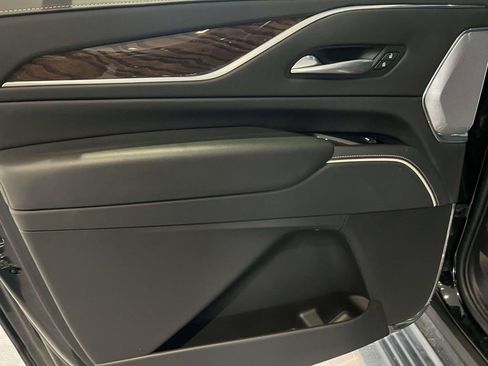 Certified 2023 Cadillac Escalade ESV Sport Platinum w/ LPO, ONYX Package image 11